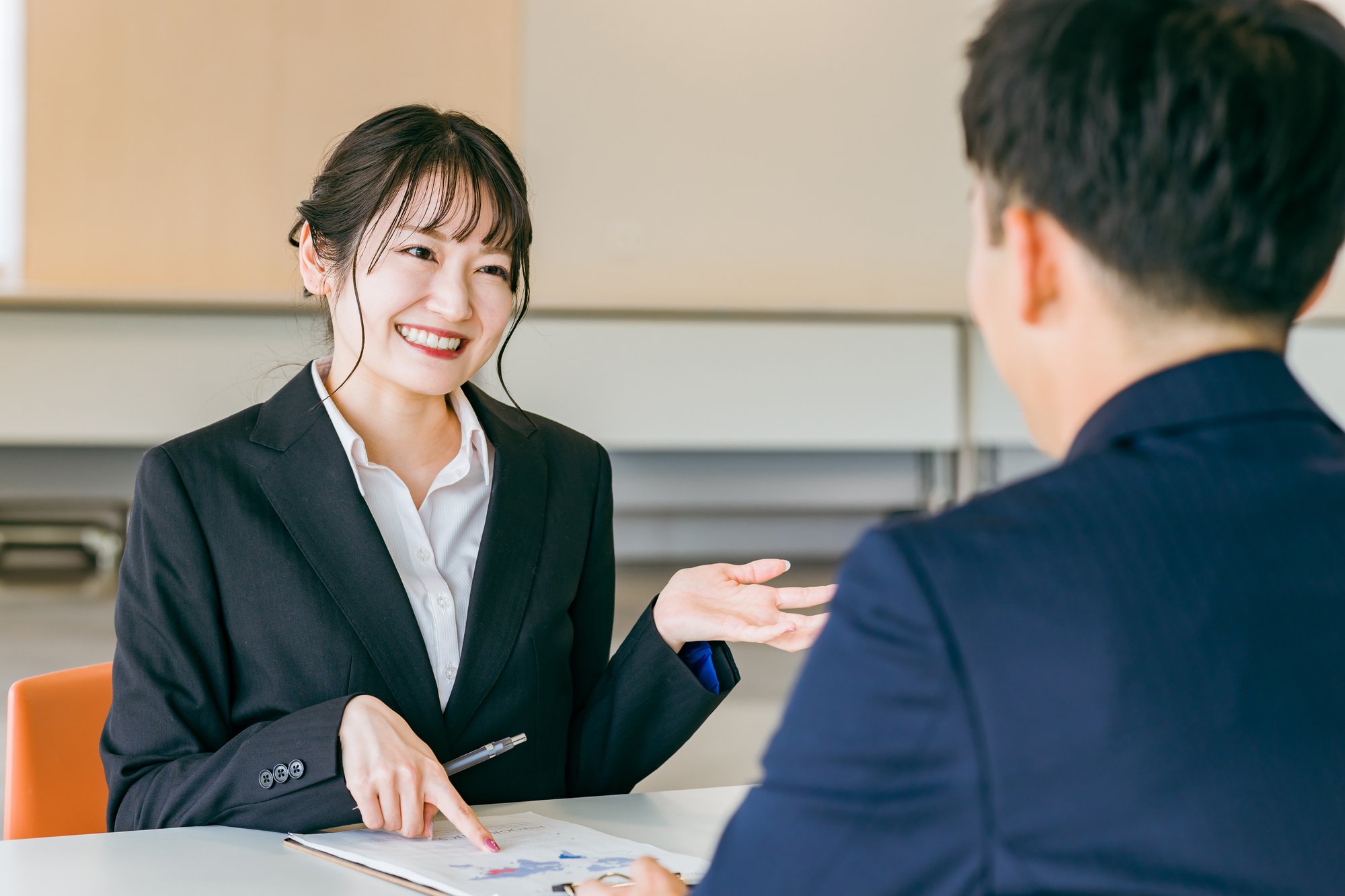 企画資料と制作費の検討